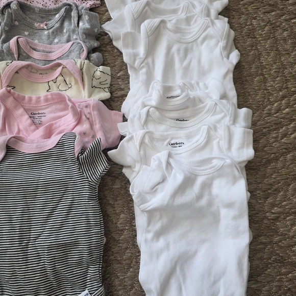 Assorted Baby One Pieces Set - Picture 4 of 4